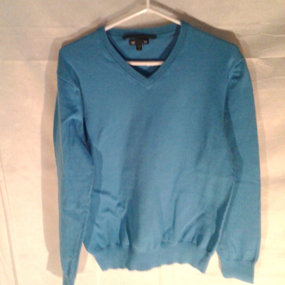 GAP Mens med. pullover sweater v neck